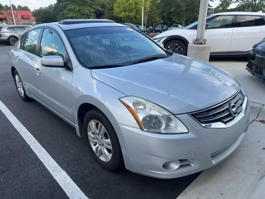 2011 Nissan Altima 2.5 S photo 1