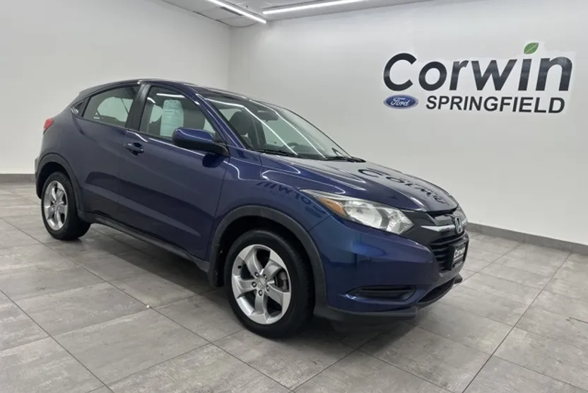 2017 Honda HR-V LX photo 1