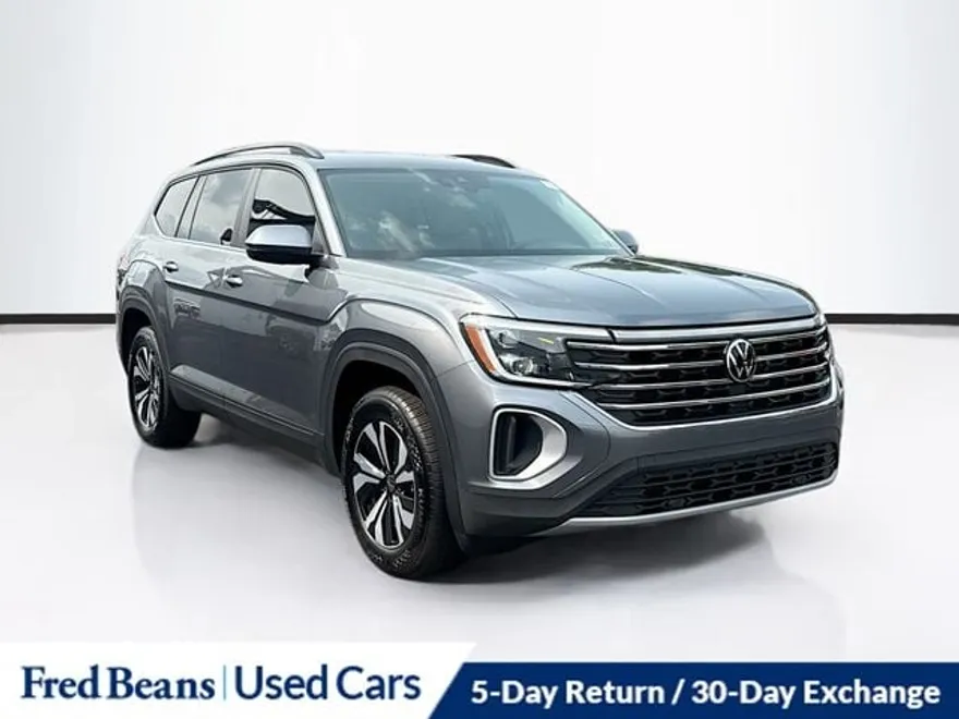 2025 Volkswagen Atlas SE photo 1