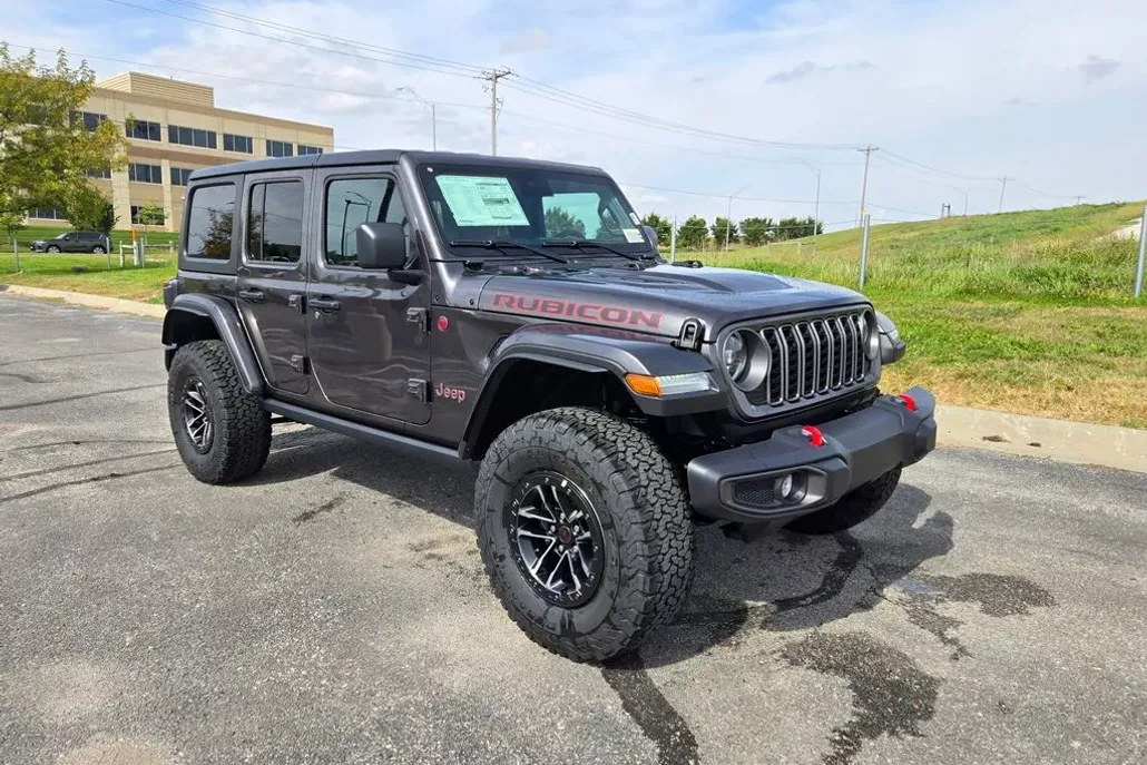 2025 Jeep Wrangler Rubicon photo 1