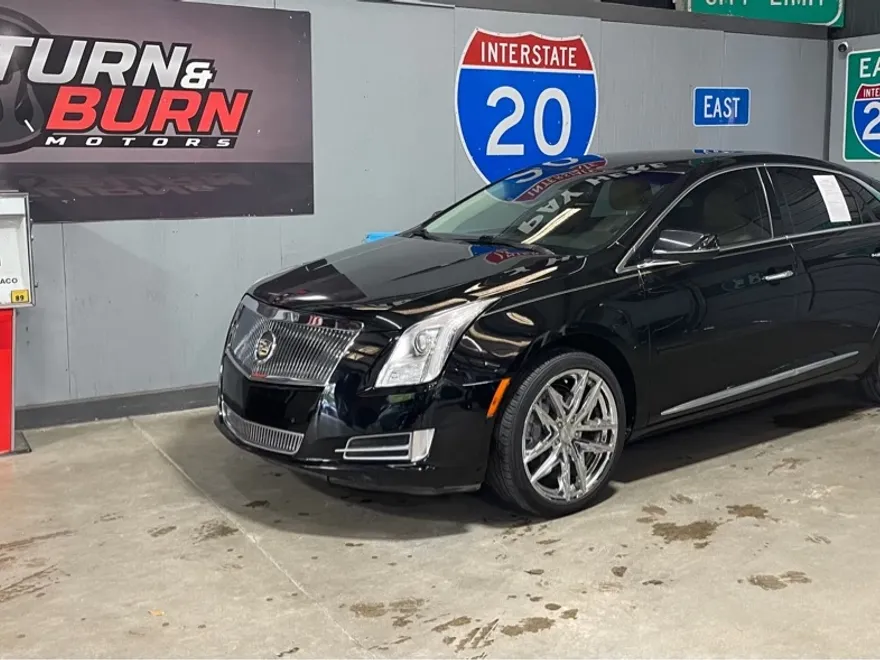 2013 Cadillac XTS Luxury photo 1