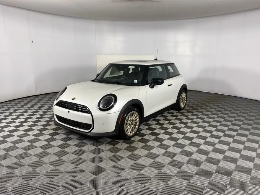 2026 Mini Cooper 2 Door Hardtop Iconic photo 1