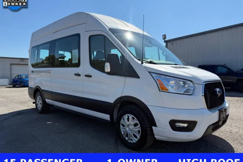 2022 Ford Transit XLT photo 1
