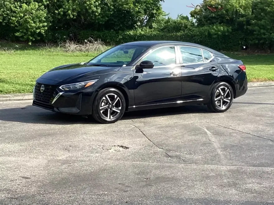2025 Nissan Sentra SV photo 1