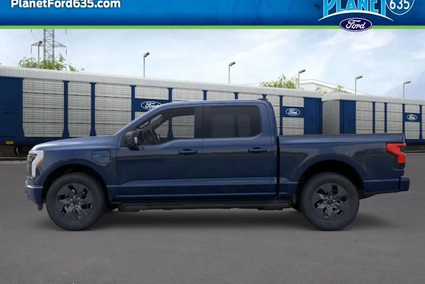 2025 Ford F-150 Lightning photo 1