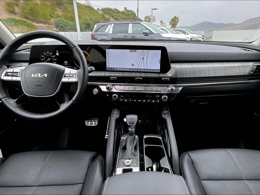 2025 Kia Telluride SX photo 1