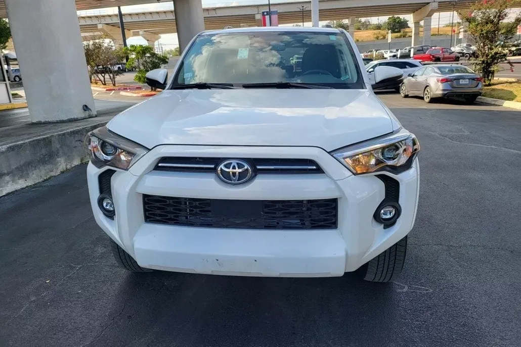 2024 Toyota 4Runner SR5 Premium photo 1