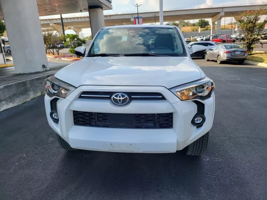 2024 Toyota 4Runner SR5 Premium photo 1