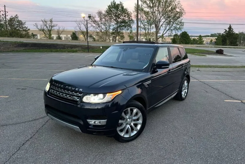 2017 Land Rover Range Rover Sport HSE photo 1