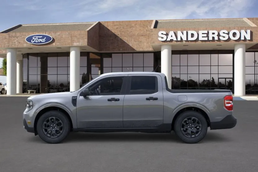 2025 Ford Maverick XLT photo 1
