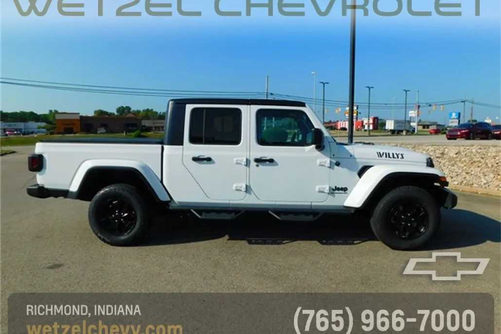 2021 Jeep Gladiator Willys photo 1