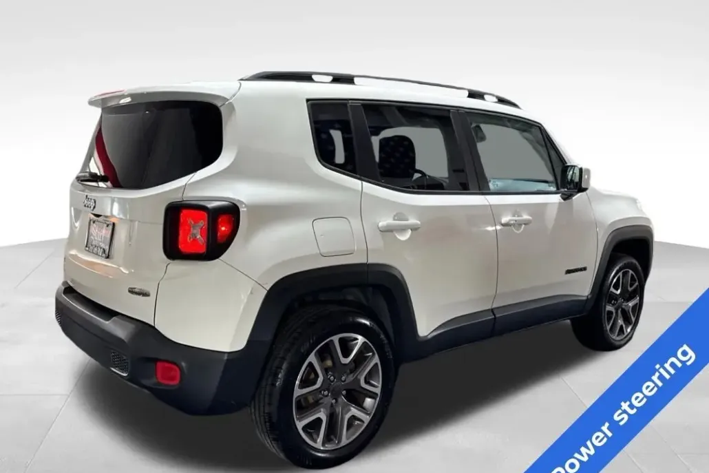 2016 Jeep Renegade Latitude photo 1