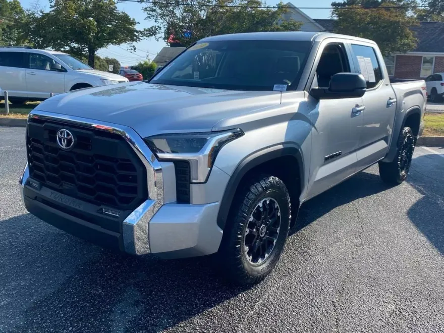 2024 Toyota Tundra SR5 CrewMax photo 1