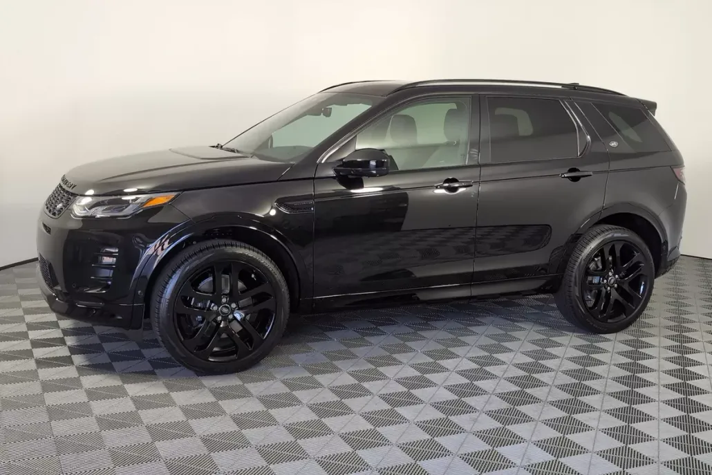 2025 Land Rover Discovery Sport Dynamic SE photo 1
