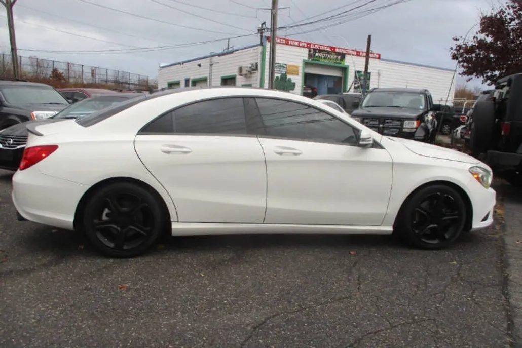 2014 Mercedes Benz CLA 250 4MATIC photo 1