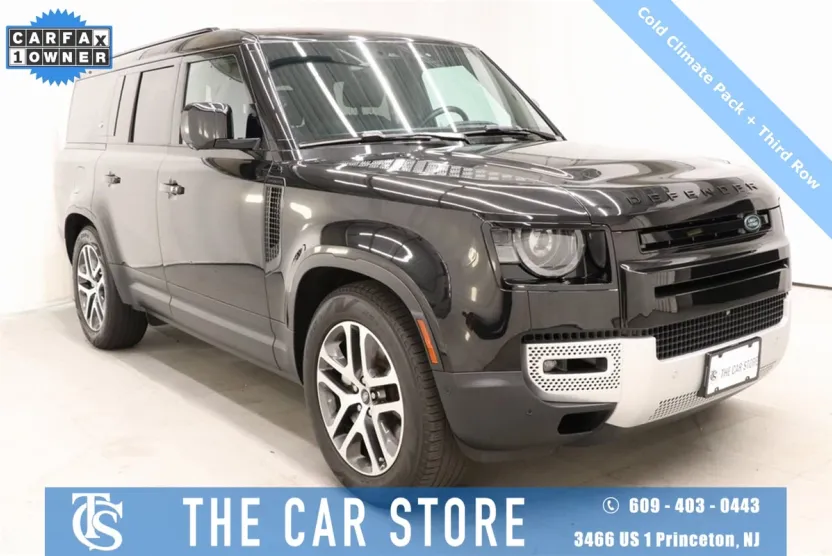 2023 Land Rover Defender 130 SE photo 1