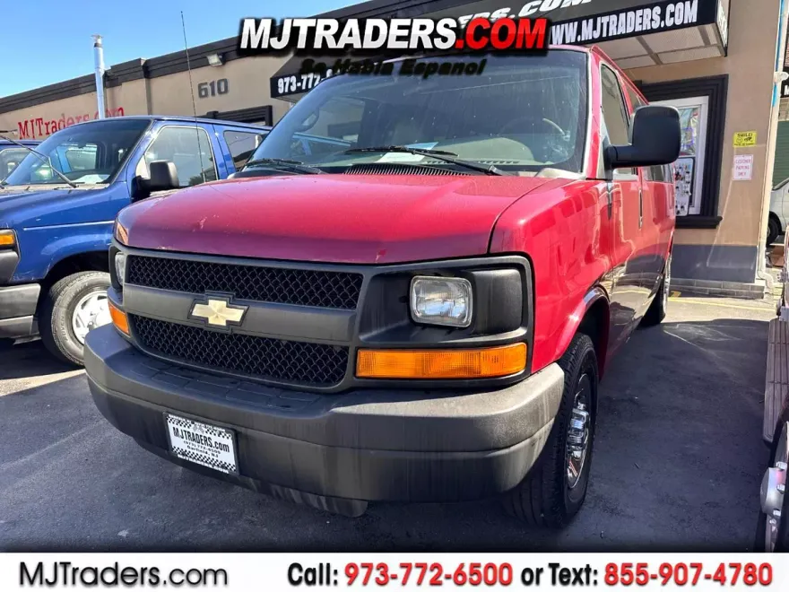 2008 Chevrolet Express LS 3500 photo 1