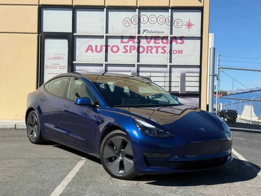 2022 Tesla Model 3 Long Range photo 1