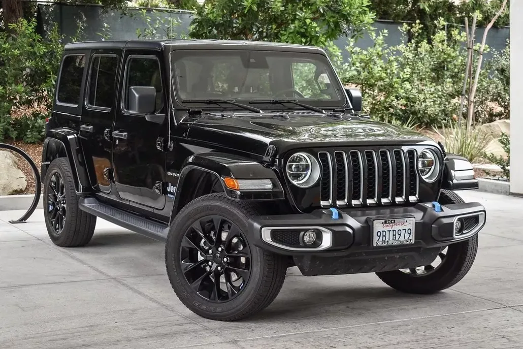2022 Jeep Wrangler Unlimited Sahara 4xe photo 1