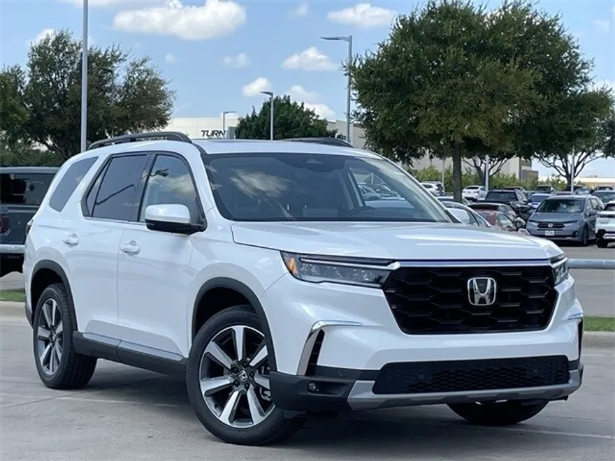 2025 Honda Pilot Touring photo 1