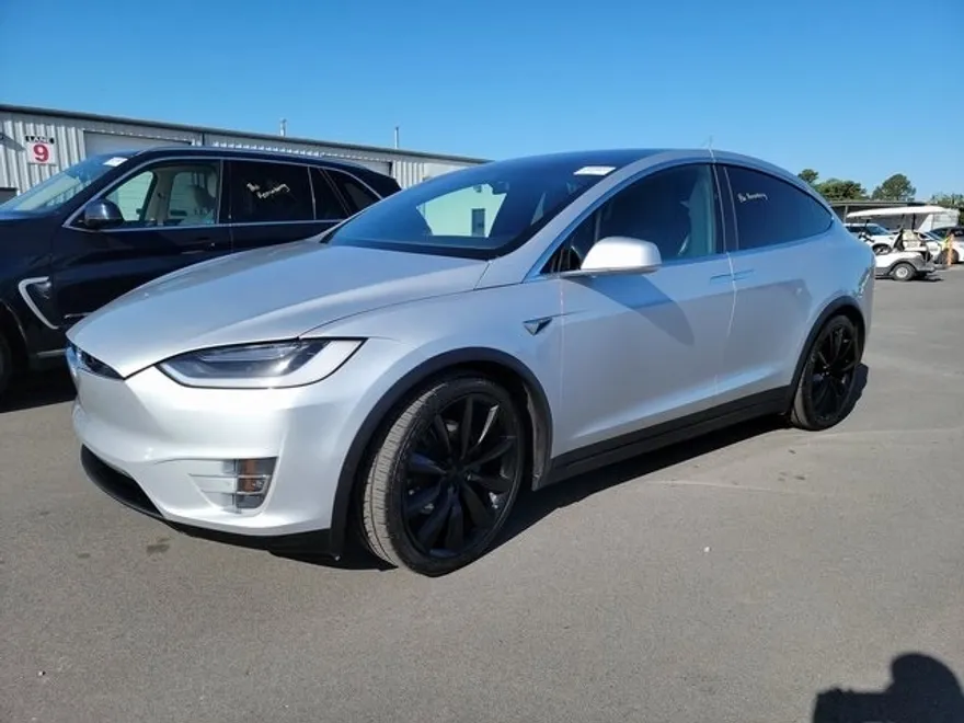 2017 Tesla Model X 75D photo 1