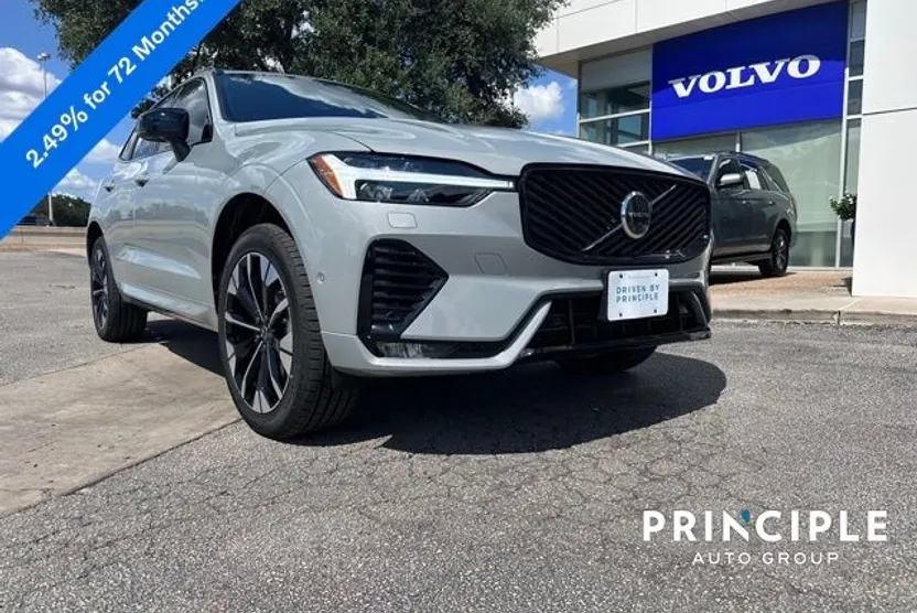 2026 Volvo XC60 B5 Plus photo 1