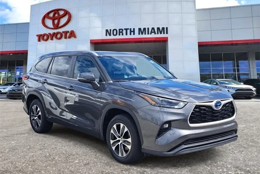 2023 Toyota Highlander Hybrid XLE photo 1