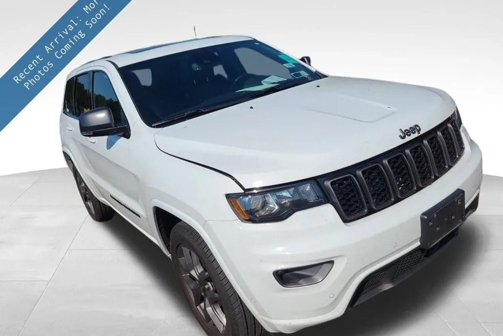 2021 Jeep Grand Cherokee Anniversary Edition photo 1