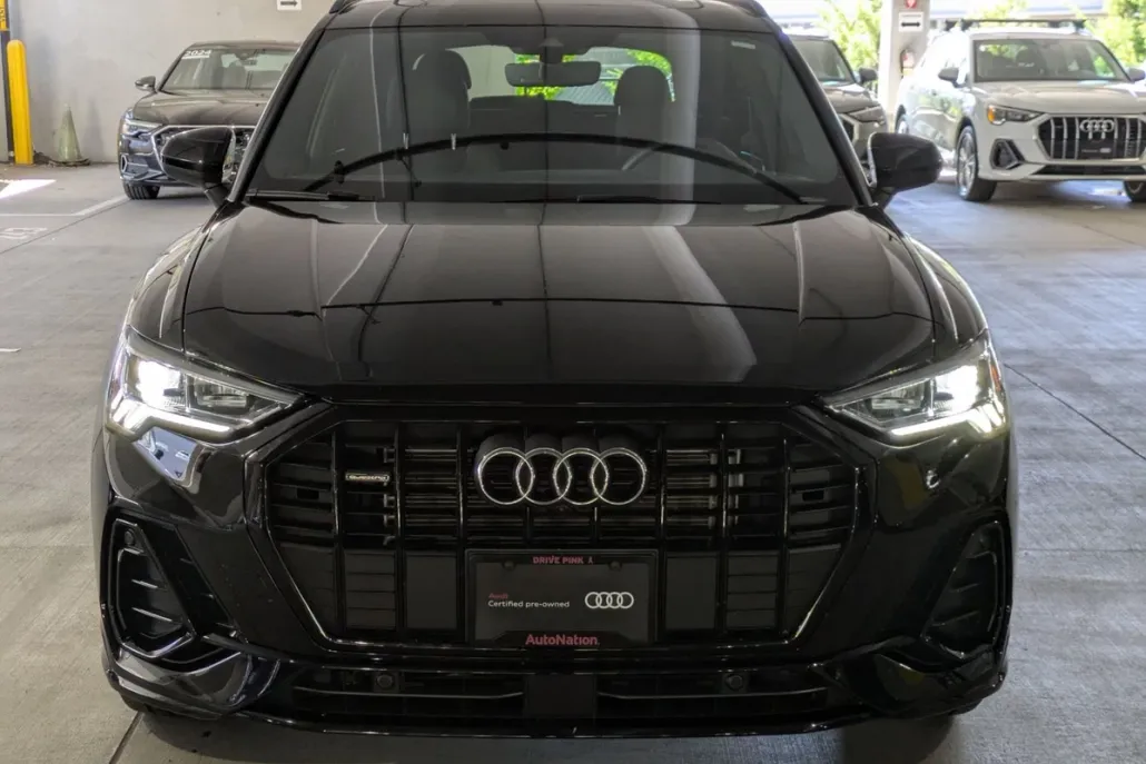 2024 Audi Q3 45 TFSI S line Premium Plus photo 1