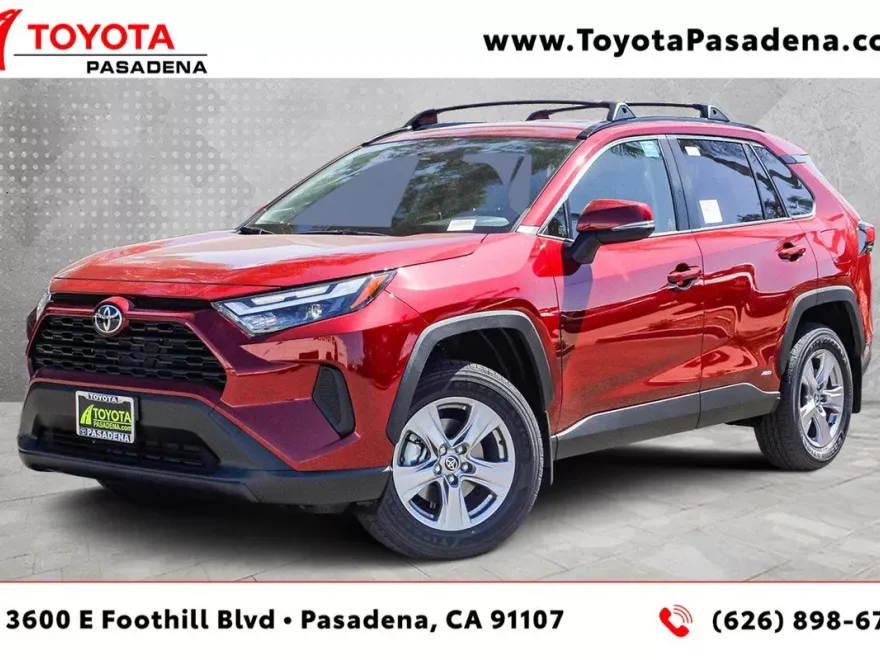 2025 Toyota RAV4 Hybrid LE photo 1