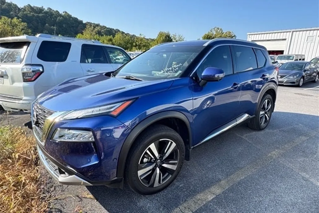 2023 Nissan Rogue Platinum photo 1