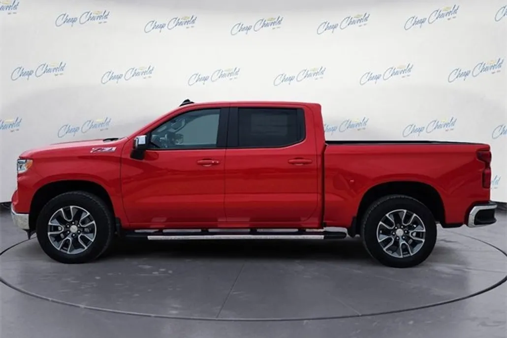 2026 Chevrolet Silverado 1500 LT photo 1