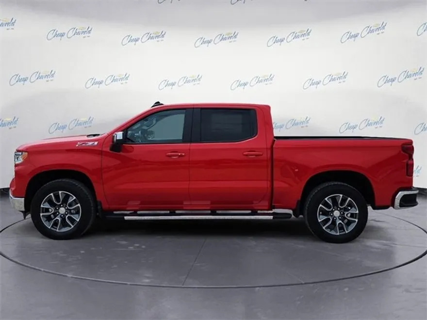 2026 Chevrolet Silverado 1500 LT photo 1