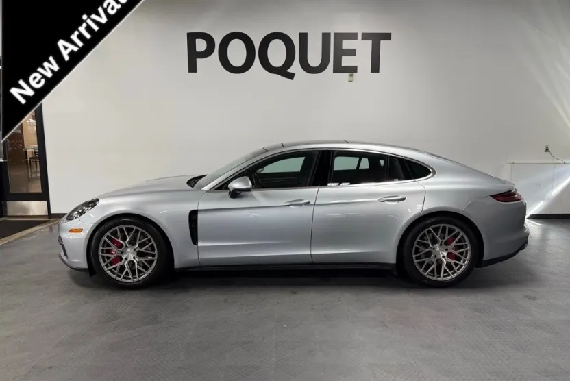 2017 Porsche Panamera 4S photo 1