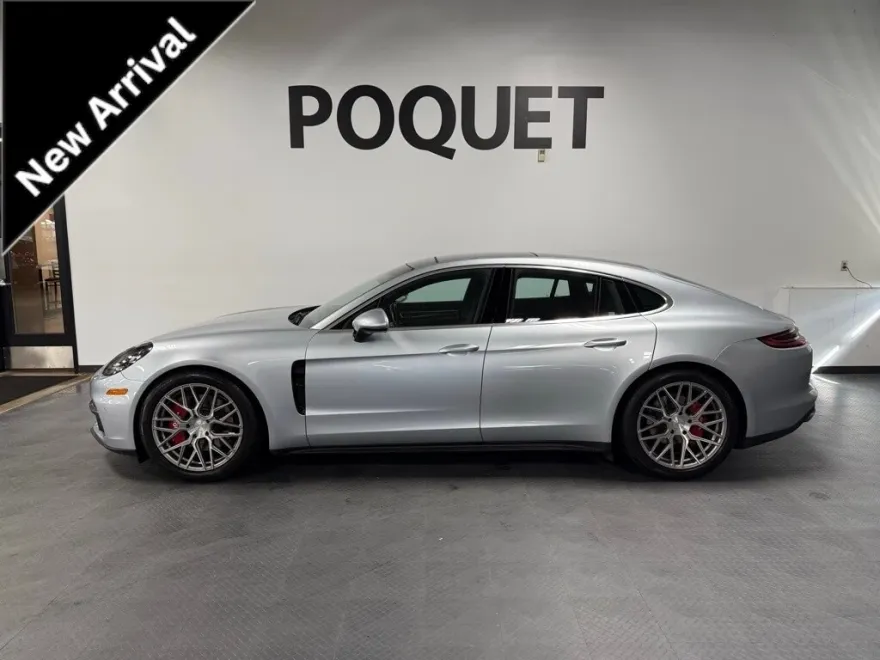 2017 Porsche Panamera 4S photo 1