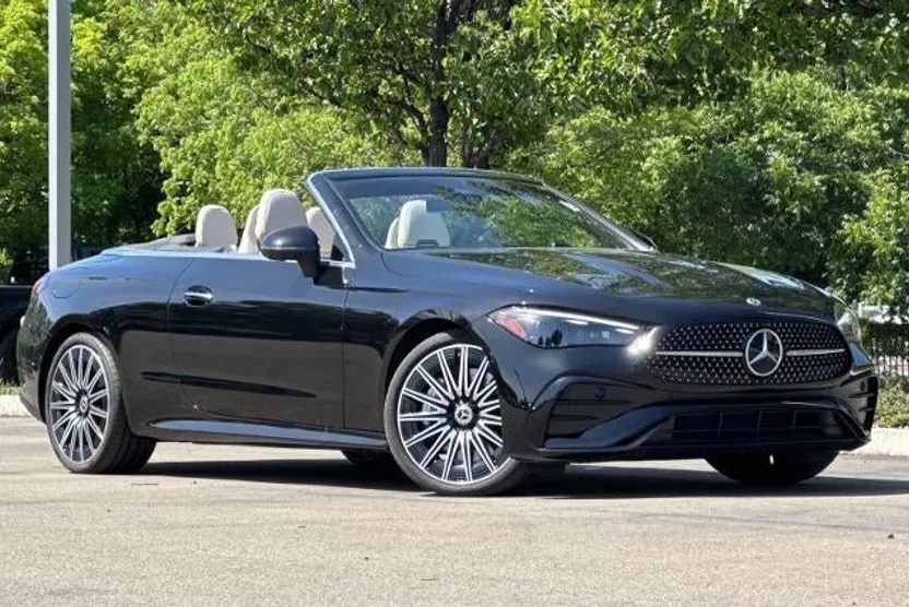 2024 Mercedes Benz CLE 450 4MATIC photo 1