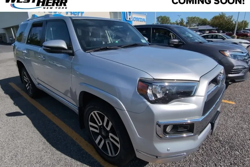2016 Toyota 4Runner Limited photo 1