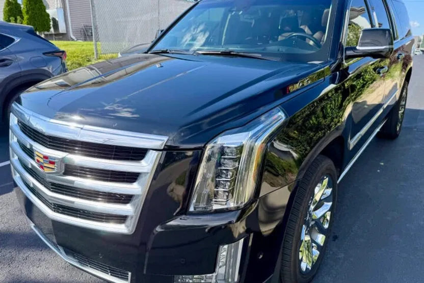 2019 Cadillac Escalade ESV Premium Luxury photo 1