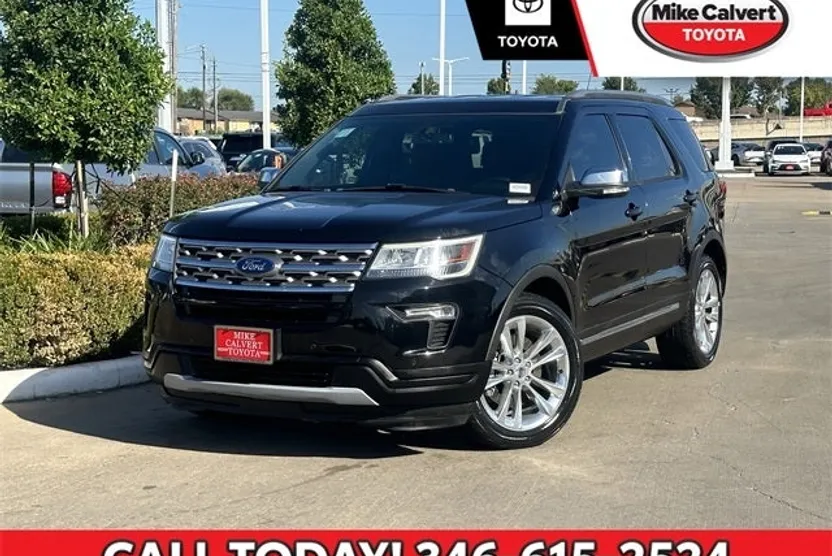 2019 Ford Explorer XLT photo 1