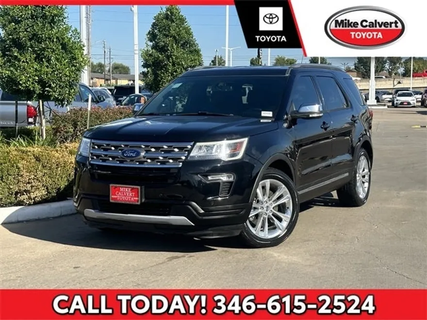 2019 Ford Explorer XLT photo 1
