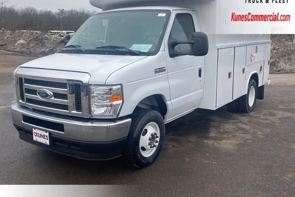 2024 Ford E-350 Base photo 1