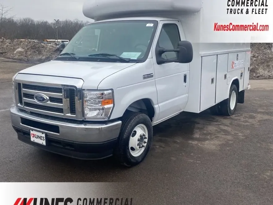 2024 Ford E-350 Base photo 1