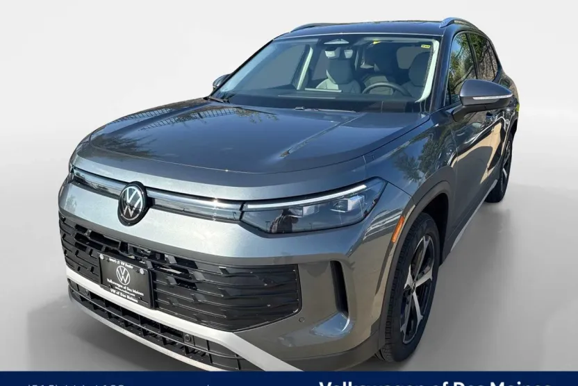 2025 Volkswagen Tiguan SE photo 1