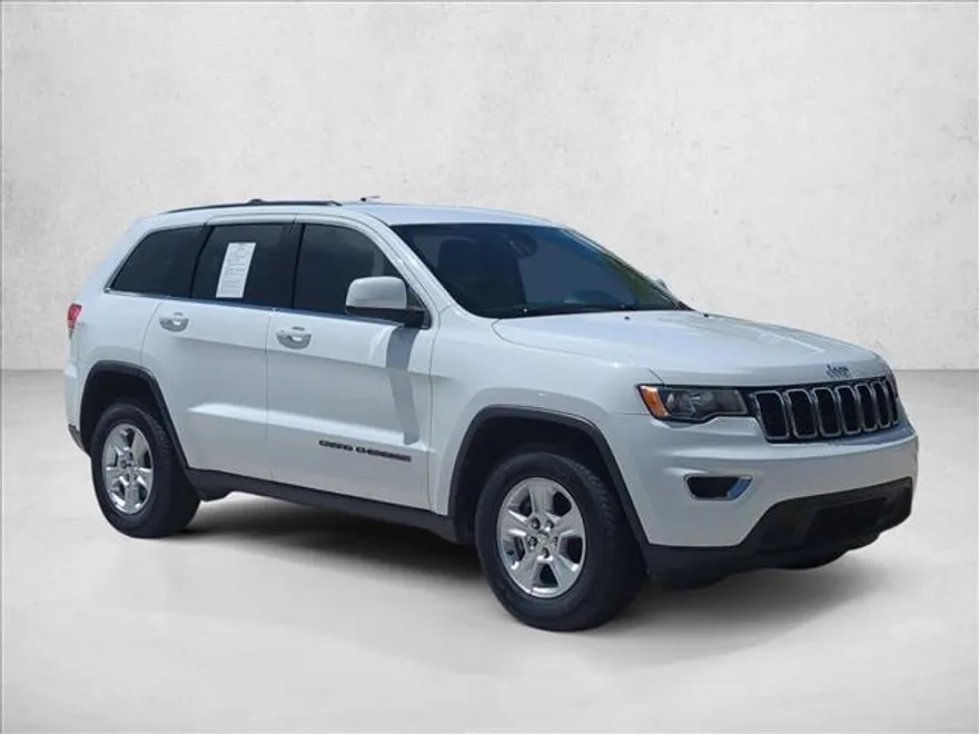 2017 Jeep Grand Cherokee Laredo Sport photo 1