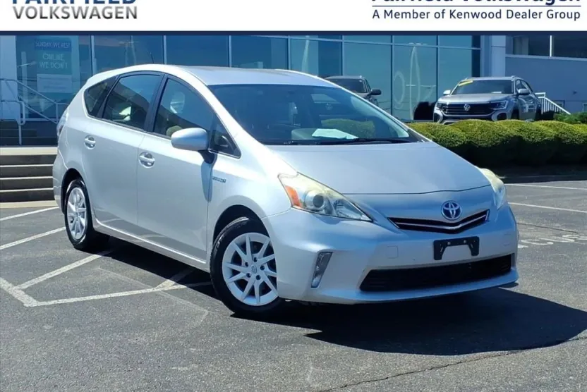 2014 Toyota Prius V Five photo 1