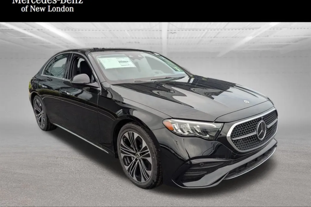 2025 Mercedes Benz E 350 4MATIC photo 1