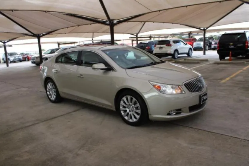 2013 Buick LaCrosse Leather photo 1