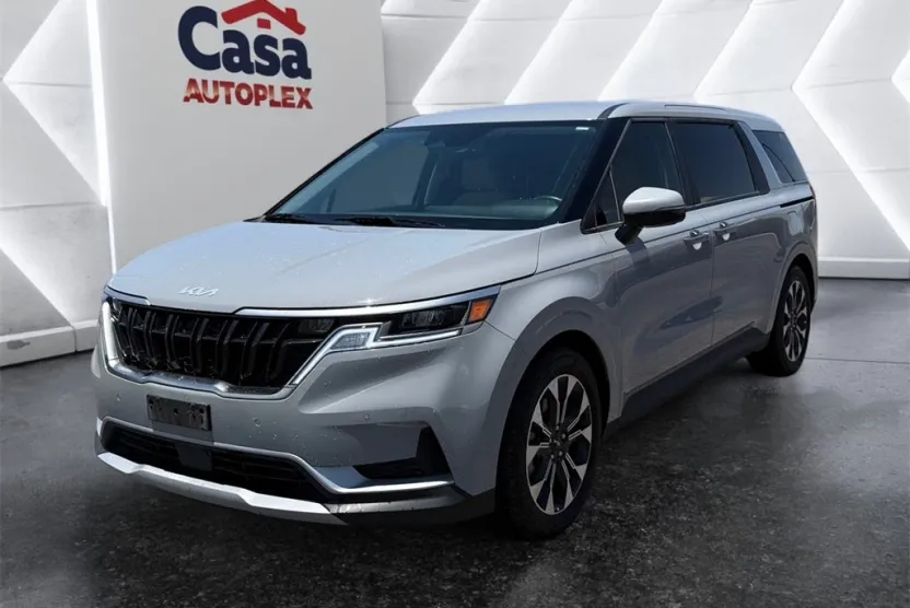 2024 Kia Carnival EX photo 1