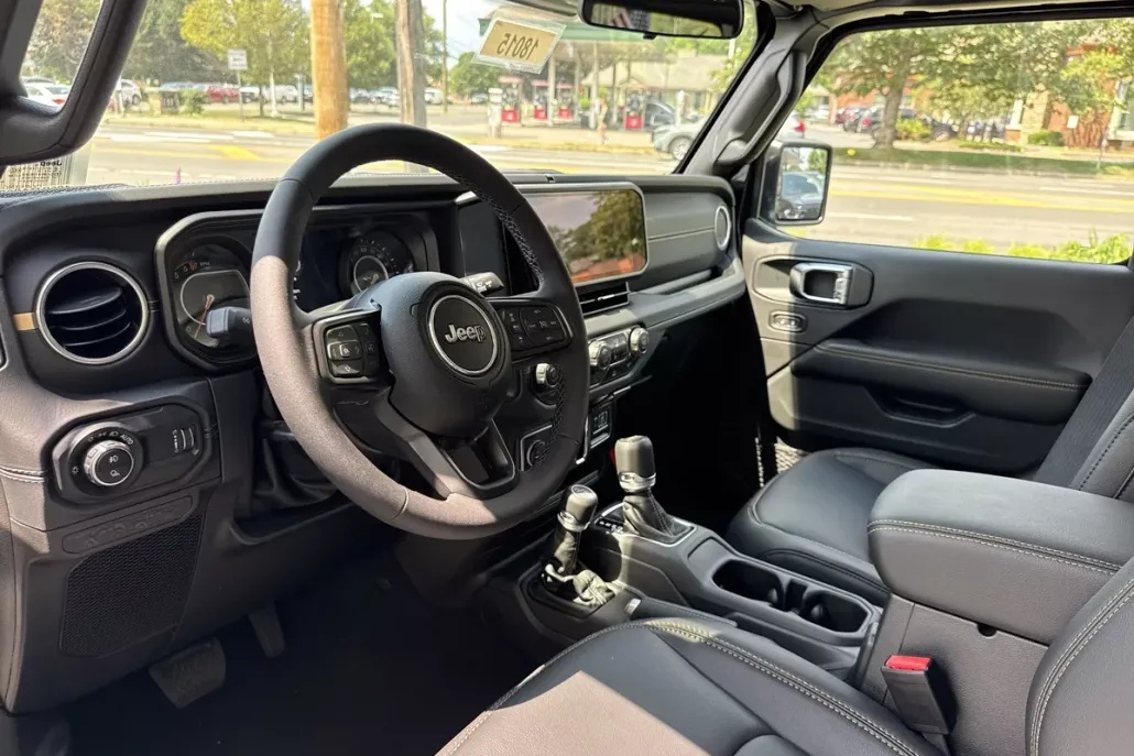 2025 Jeep Gladiator Sport S photo 1
