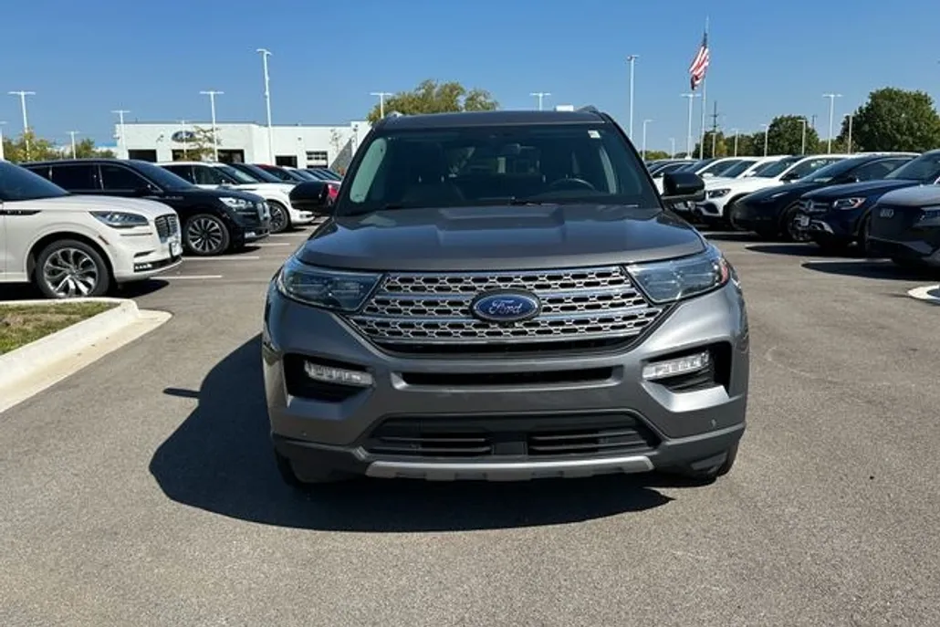 2023 Ford Explorer Limited photo 1